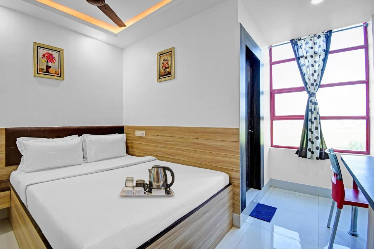 Hotel Oyo Townhouse 779 Gods County Tarapith Exteriér fotografie