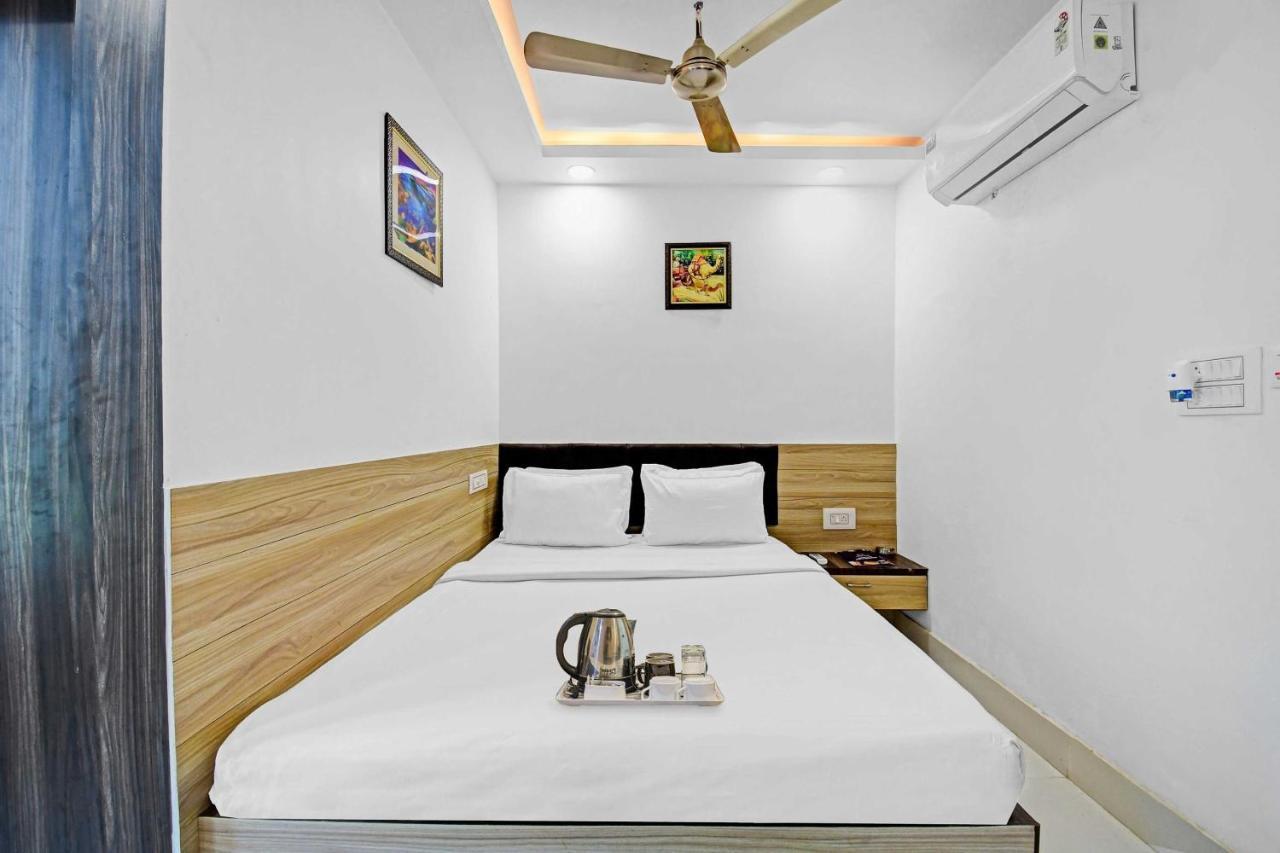 Hotel Oyo Townhouse 779 Gods County Tarapith Exteriér fotografie